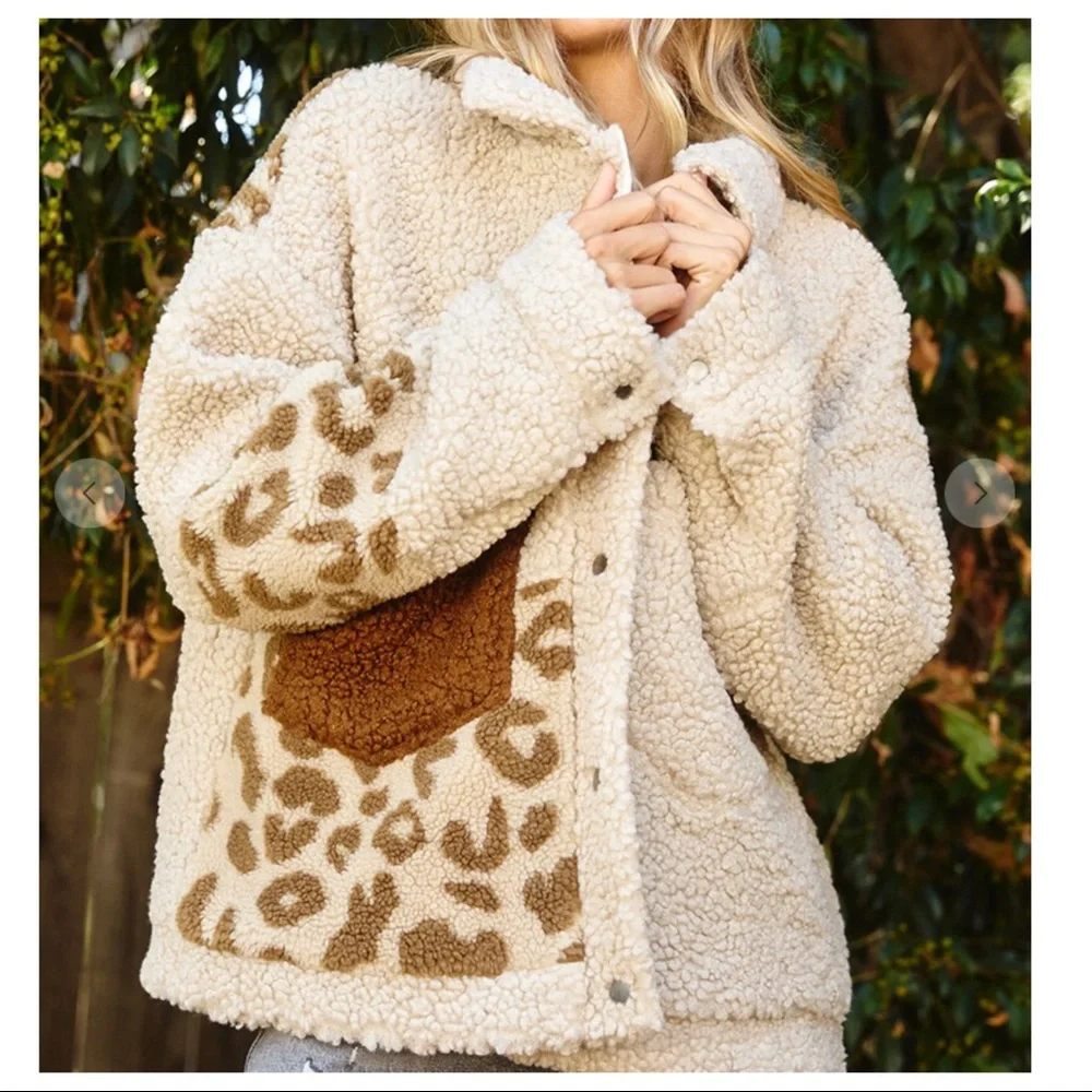 Absolutely Fabulous Plush Soft Sherpa Creamy Trucker Jacket - Picture 2 of 5